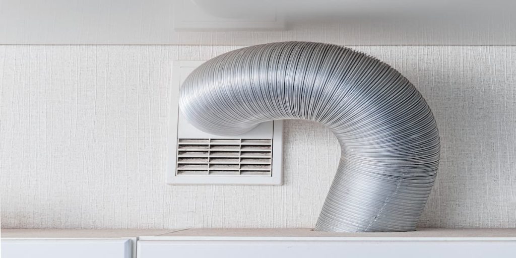 ventilateur avec grille d'air et un conduit