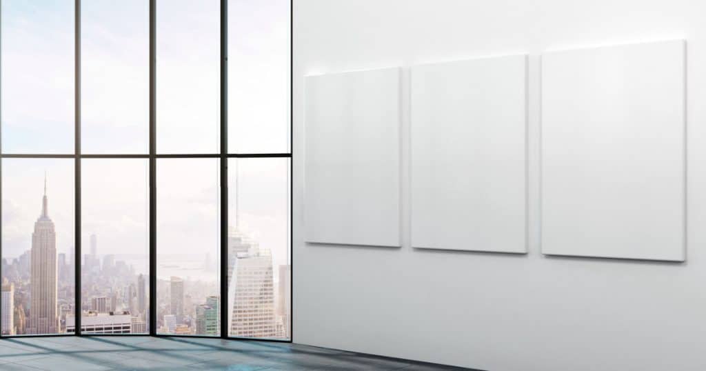 panneaux acoustiques blancs  dans un appartement à baies vitrées