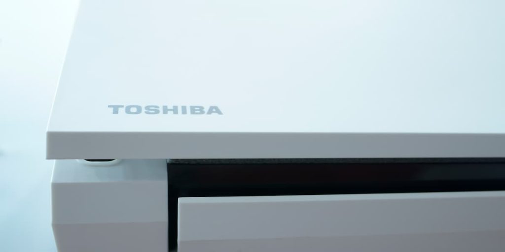 Toshiba climatiseur blanc