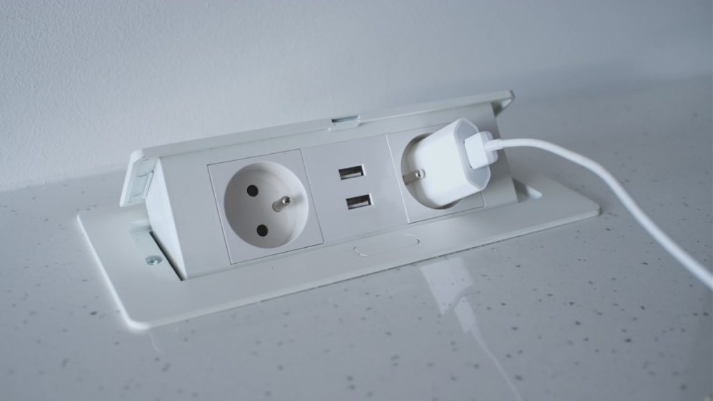 Modern stopcontact in de keuken  met USB